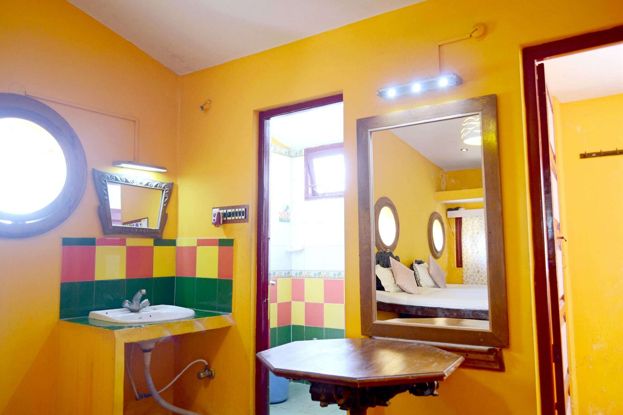 A La Villa Creole ポンディシェリ エクステリア 写真