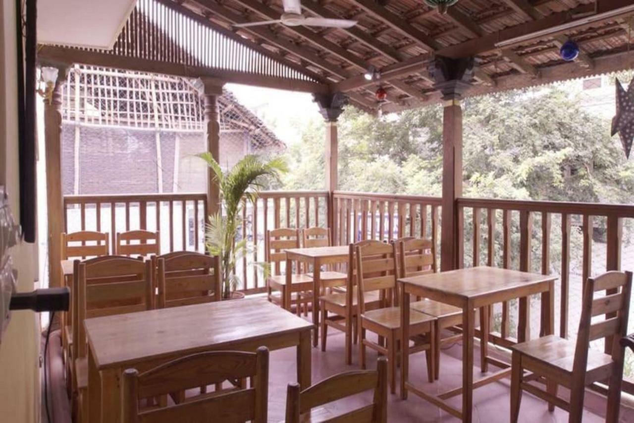 A La Villa Creole ポンディシェリ エクステリア 写真